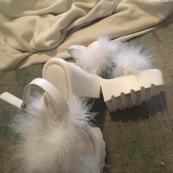 Heels - Picture 2 of 2